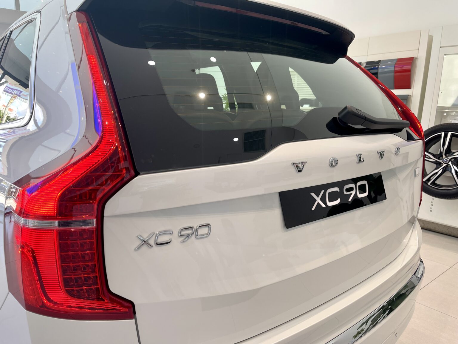 Hệ thống ghế ngồi massage êm ái trên Volvo XC90 2026 SUV sang trọng cho doanh nhân