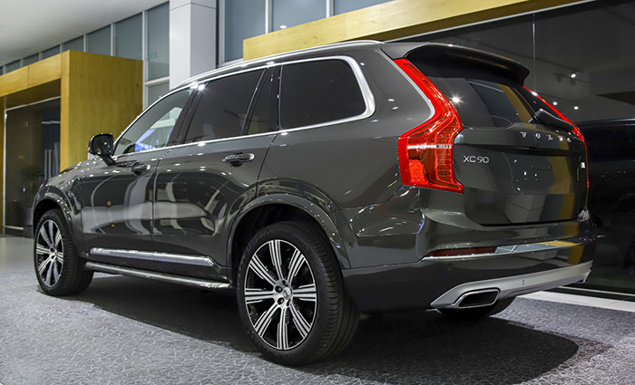 Không gian trưng bày đẳng cấp của đại lý có Volvo XC90 Hybrid 2026 bán tại Hà Nội