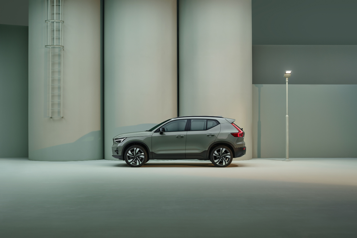 Lựa chọn tối ưu cho SUV xanh: Volvo XC90 Hybrid 2026