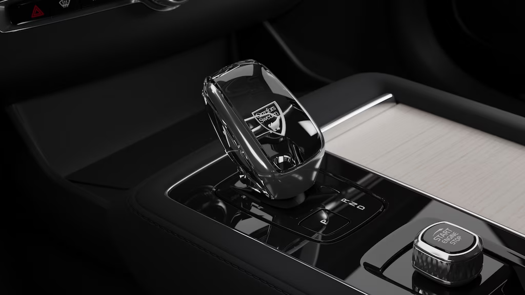 Volvo XC90 Hybrid 2026 giá lăn bánh chi tiết