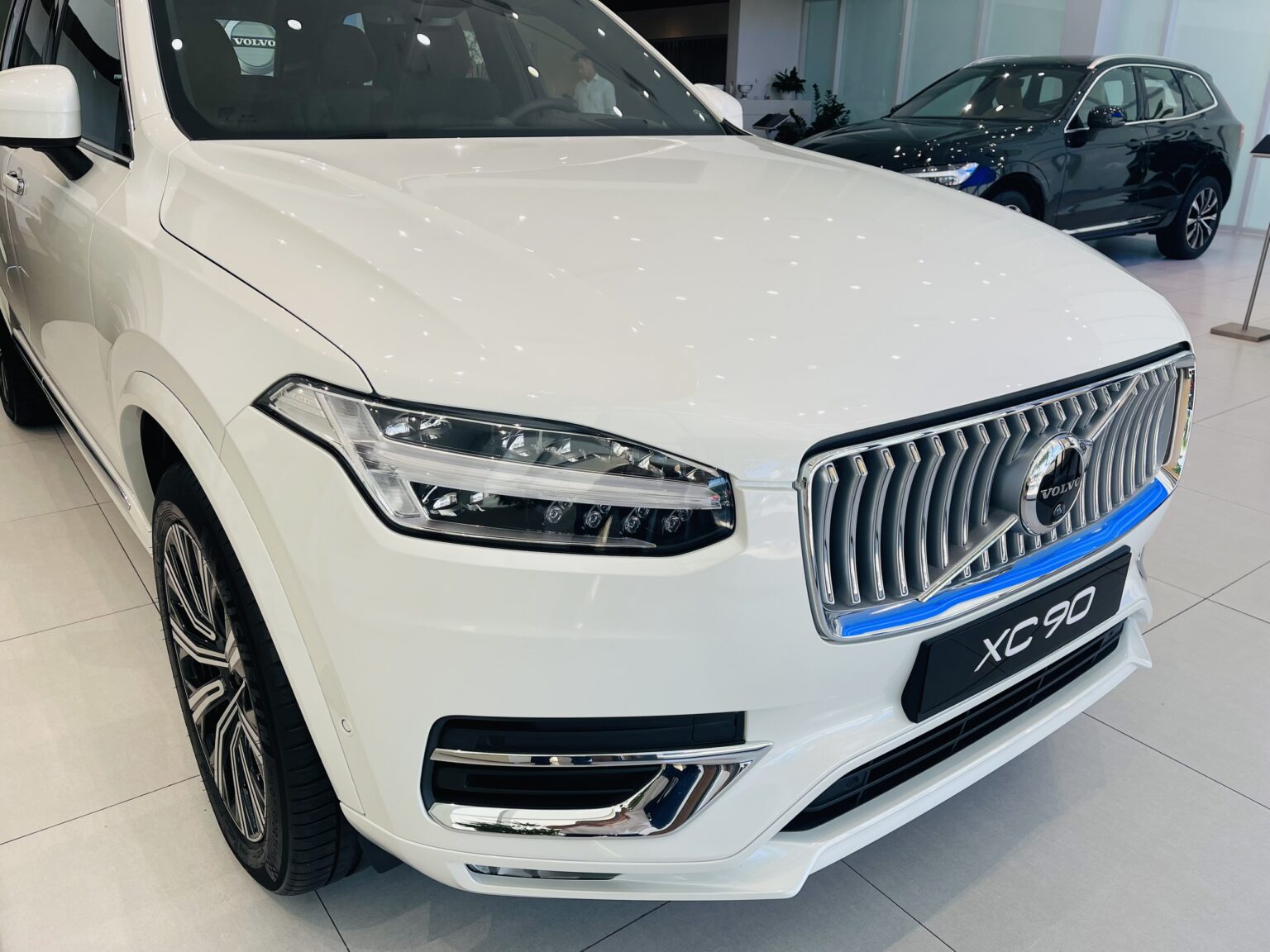 Công nghệ lai điện của Volvo XC90 Hybrid 2026 xe tiết kiệm nhiên liệu