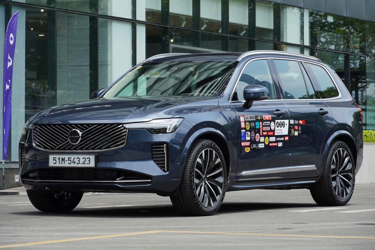 Nét đẹp thanh lịch bên trong khoang lái của chiếc Volvo XC90 Ultra 2026