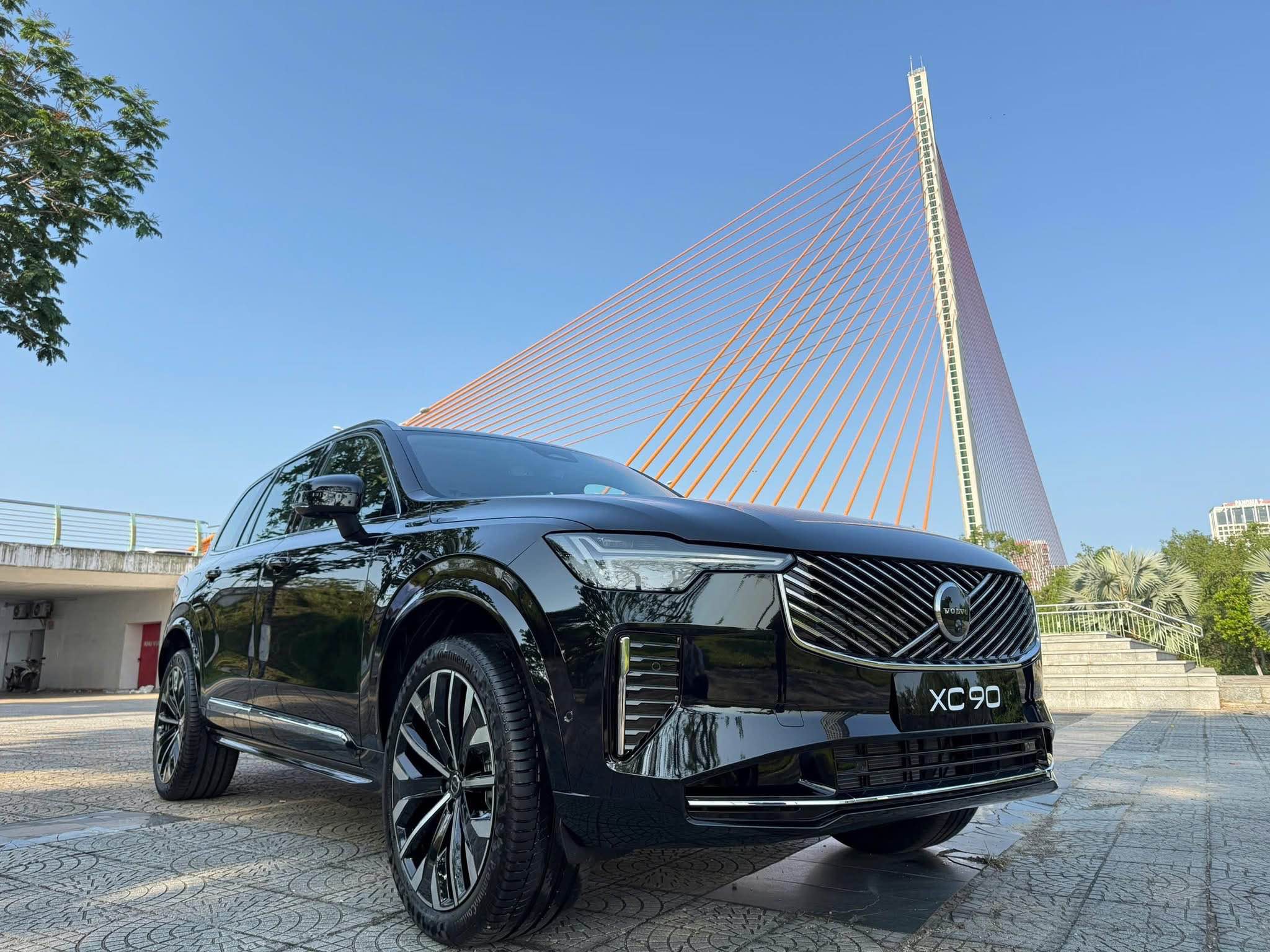 Hệ thống loa nghe nhạc hạng sang B&W trên mẫu Volvo XC90 Ultra 2026