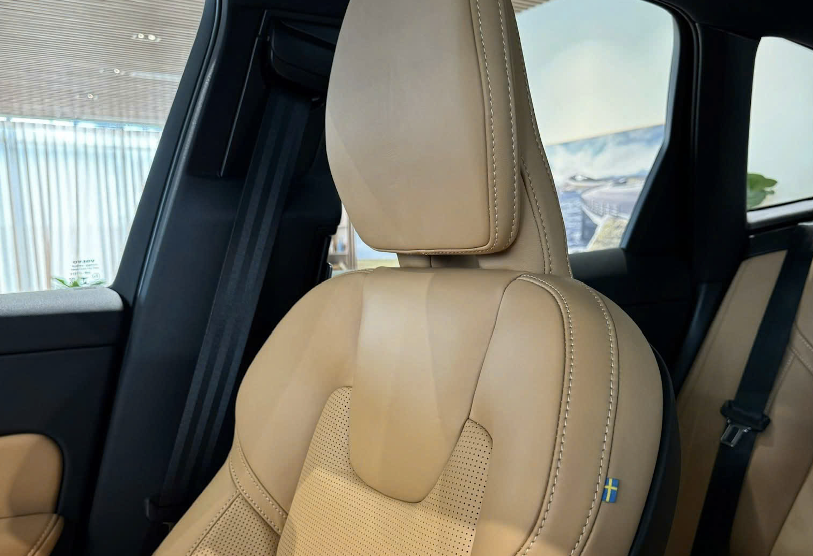 Chất Liệu Cao Cấp: Nâng Tầm Trải Nghiệm Volvo XC60 Ultra