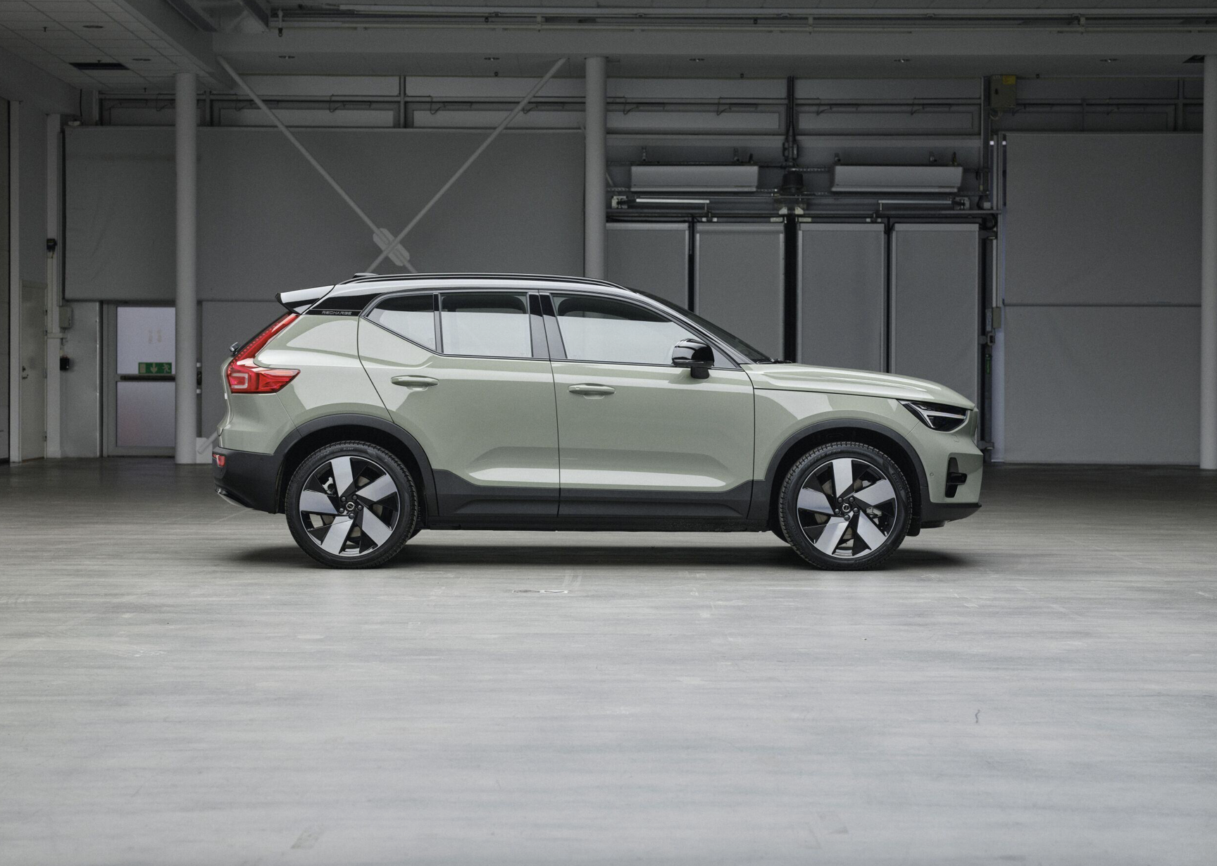 So Sánh Chi Tiết: Volvo XC40 Ultra và Audi Q3
