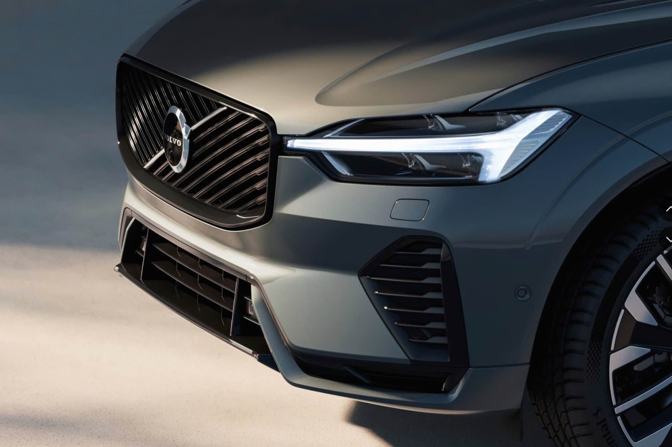 So sánh ngoại thất Volvo XC60 2026 và Volvo XC60 2025 2025: Đậm chất Scandinavian, hiện đại và tinh tế hơn