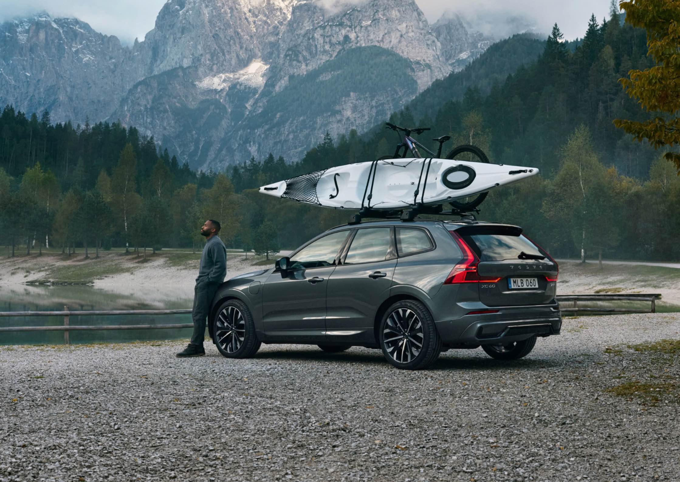 Có nên nâng cấp lên Volvo XC60 Plug-in Hybrid 2026 mới?