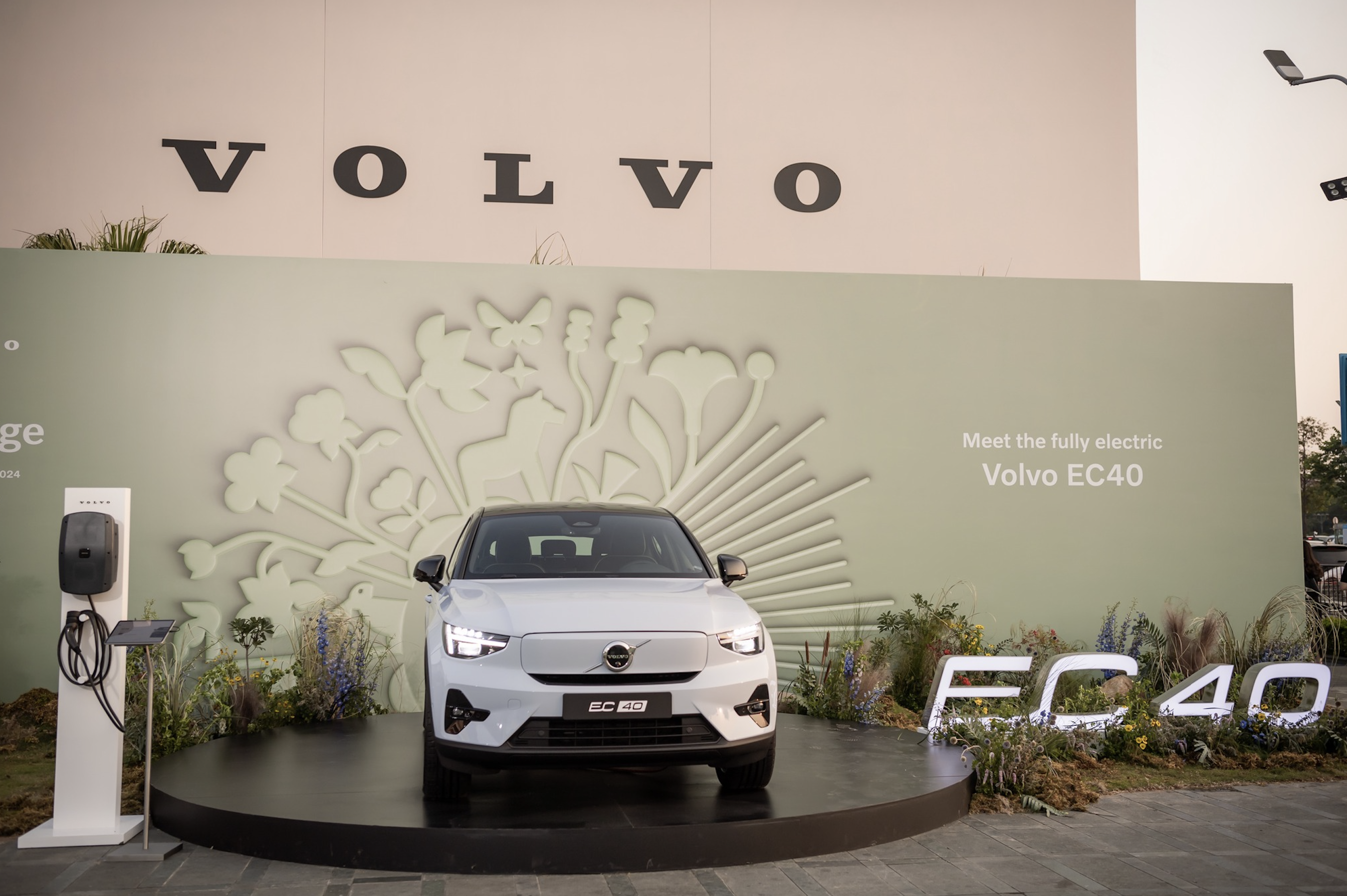 Xe Thuần Điện: Volvo Tương Lai Đã Sẵn Sàng