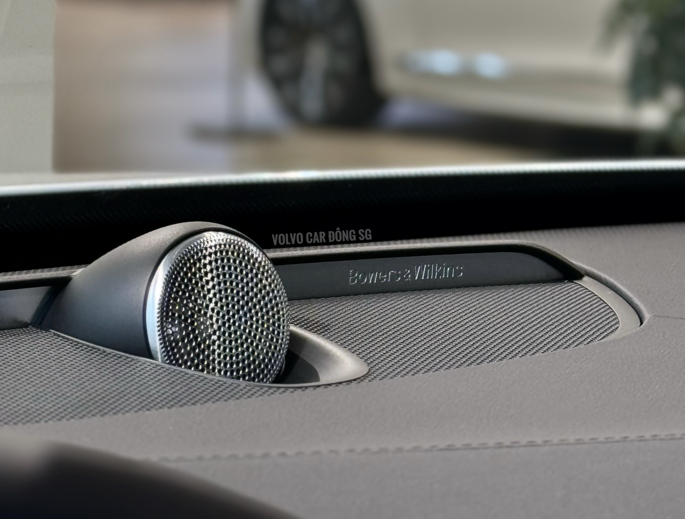 Hệ Thống Âm Thanh Bowers & Wilkins: Cảm Nhận Từng Nốt Nhạc