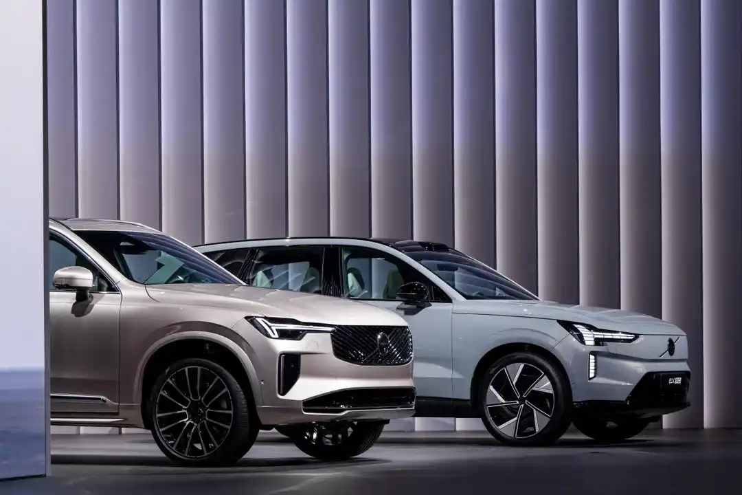 Sự Khác Biệt Giữa Đèn Pha HD Pixel Volvo Es90 và Ex90 Và Hệ Thống Đèn Thông Thường 