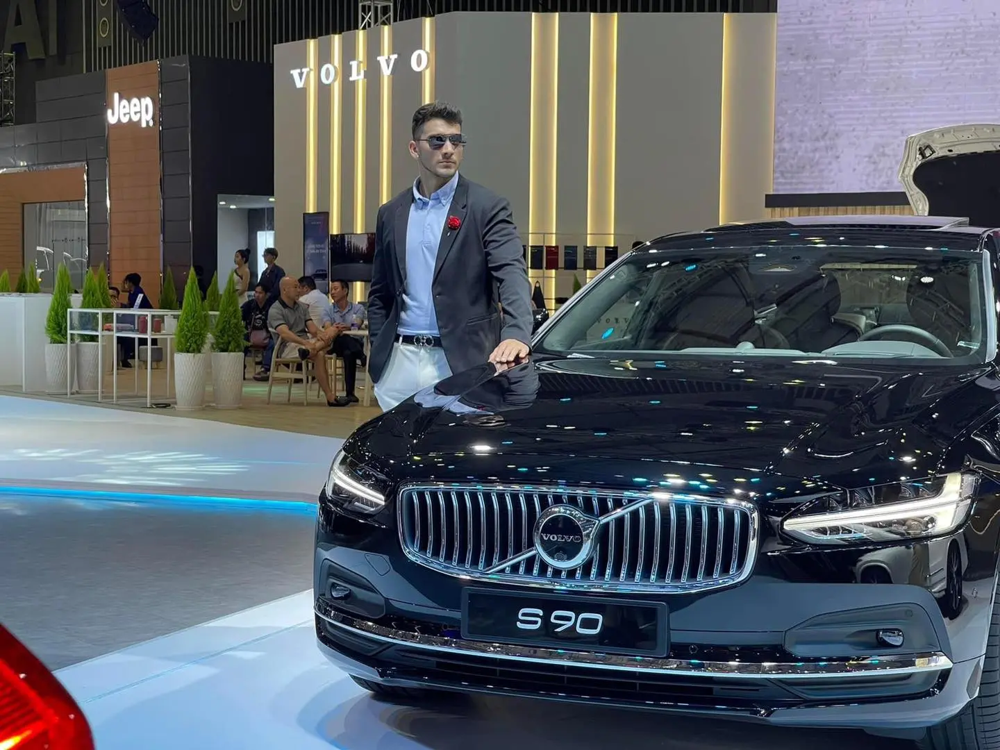 Hệ thống treo khí nén trên Volvo S90 – Êm ái trên mọi cung đường