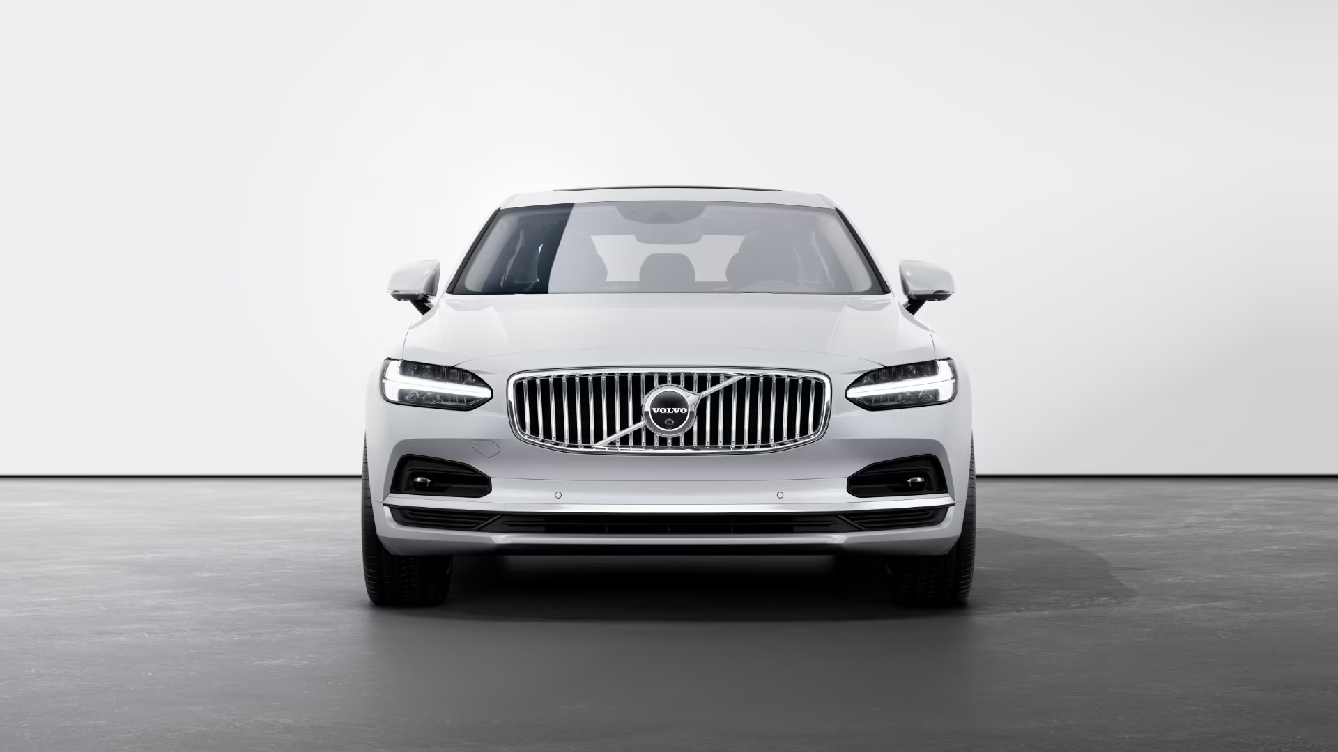 S90 Plug-in Hybrid Ultra: Công nghệ bảo vệ người lái và người đi bộ