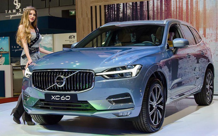 Tính năng hỗ trợ giữ làn đường trên XC60 Ultra hoạt động thế nào?