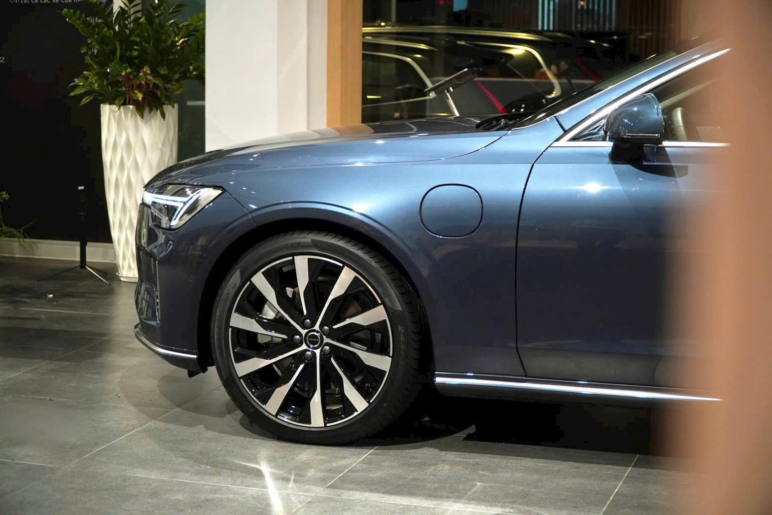 Volvo S90 Plug-in Hybrid Ultra – Ai là người dùng phù hợp?