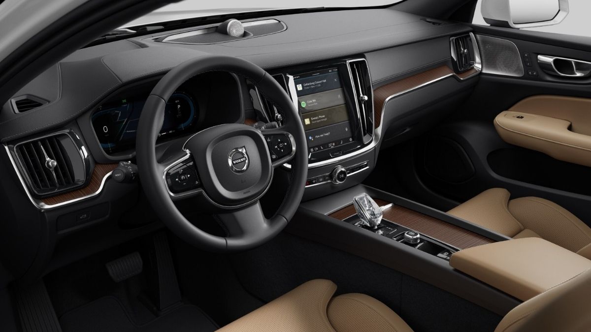 Volvo V60 – Sự lựa chọn tinh tế cho người yêu trải nghiệm đường dài