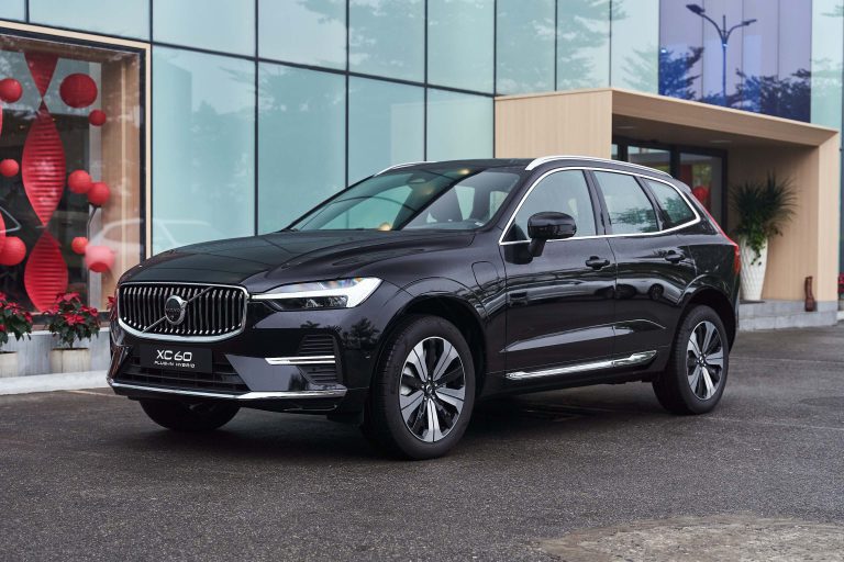 Volvo XC60 Plug-in Hybrid Ultra - Hướng dẫn bảo dưỡng định kỳ