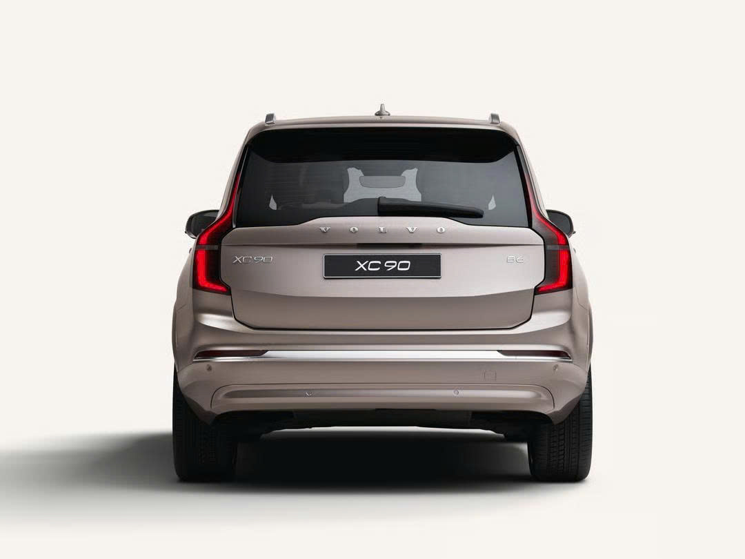 Volvo XC90 Ultra 2026 giá lăn bánh bao nhiêu