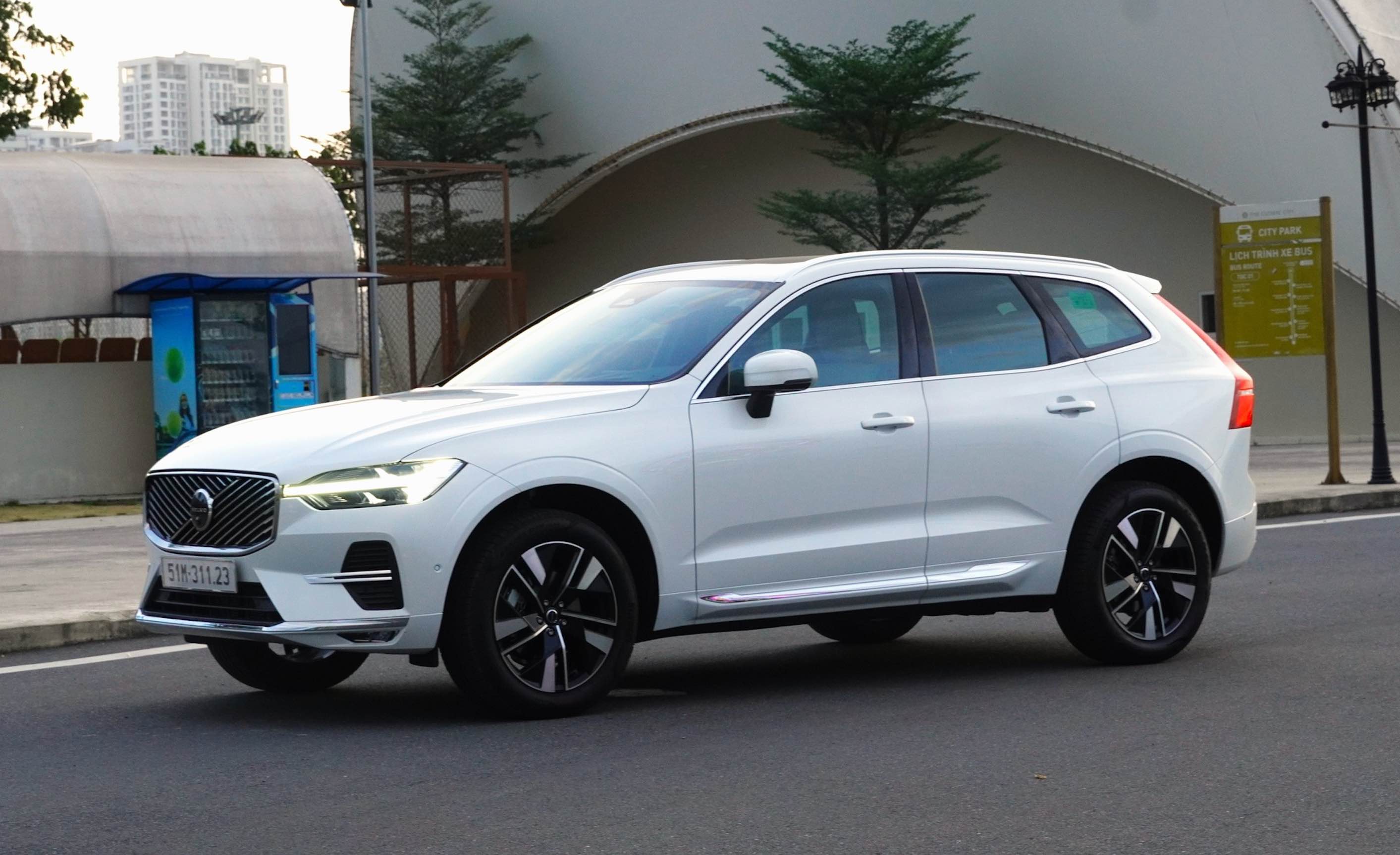 Thiết kế ngoại thất Volvo XC60 B5 Scandinavian: Vẻ đẹp không lỗi mốt