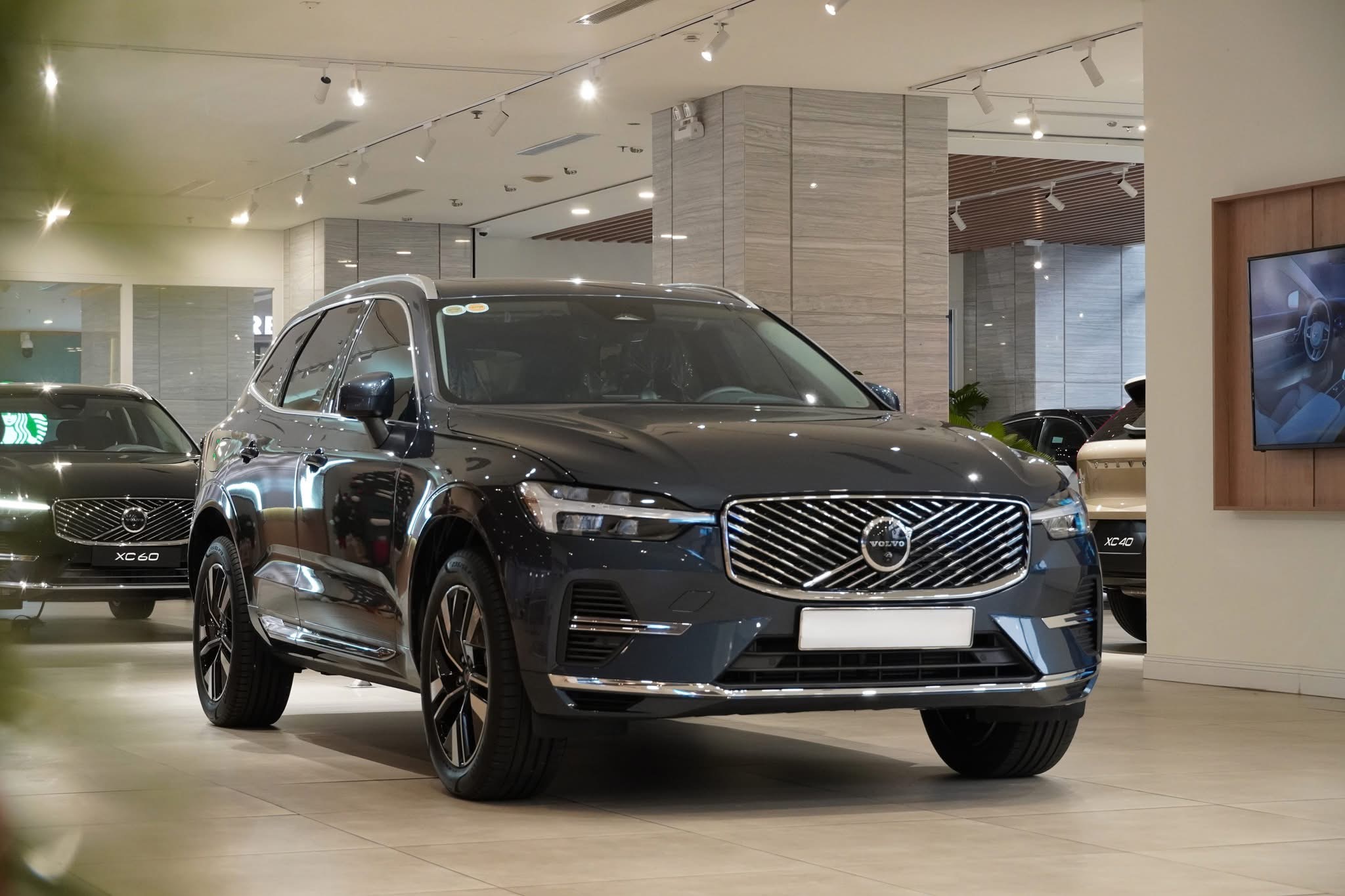 Volvo XC60 Ưu Đãi 400 Triệu Tháng 9/2026: Giá tốt nhất