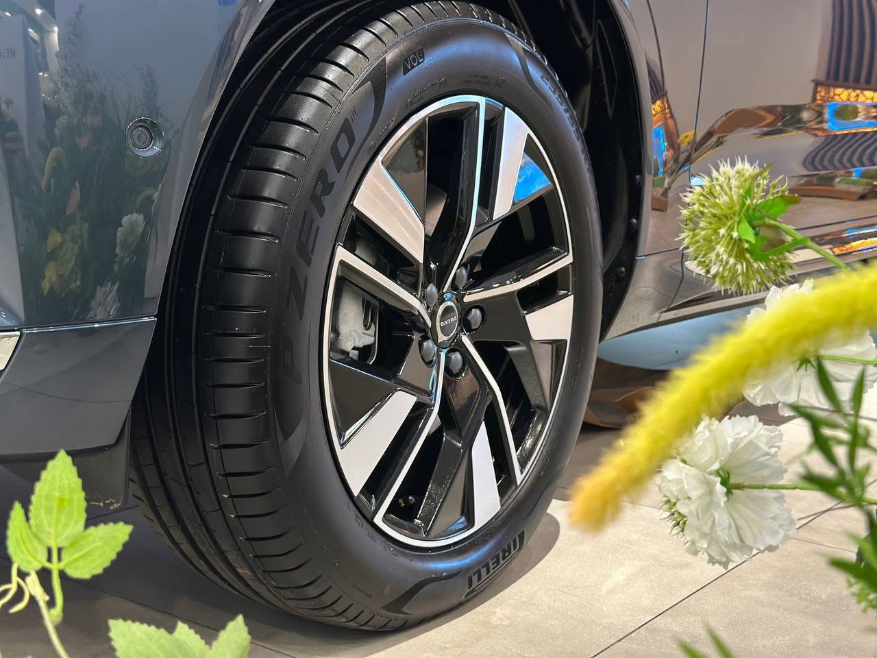 Ngoại thất Volvo XC60 Ultra 2026