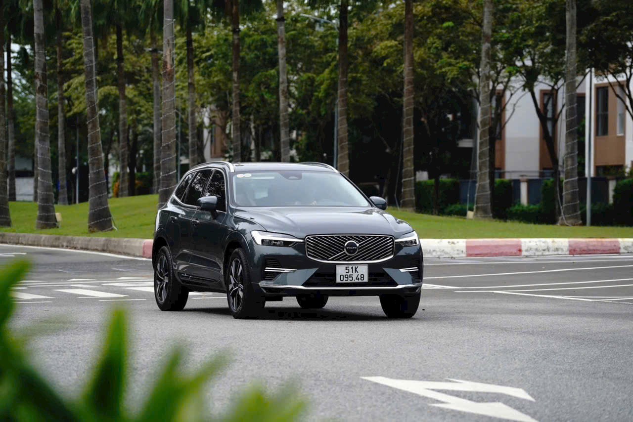 Ngoại thất Volvo XC60 Ultra 2026