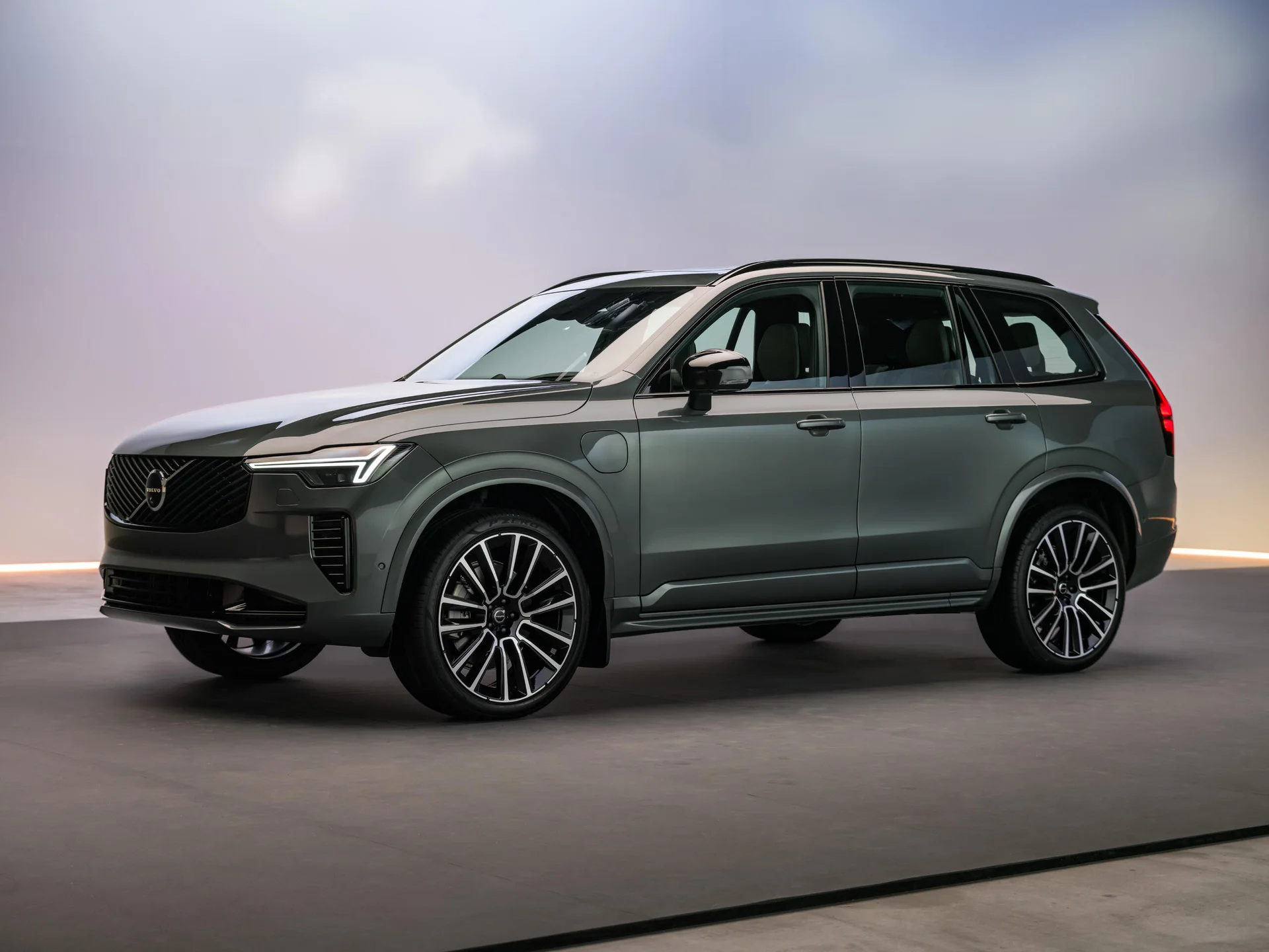 Thông Số Kỹ Thuật Volvo XC90 T8 Plug-in Hybrid 2026