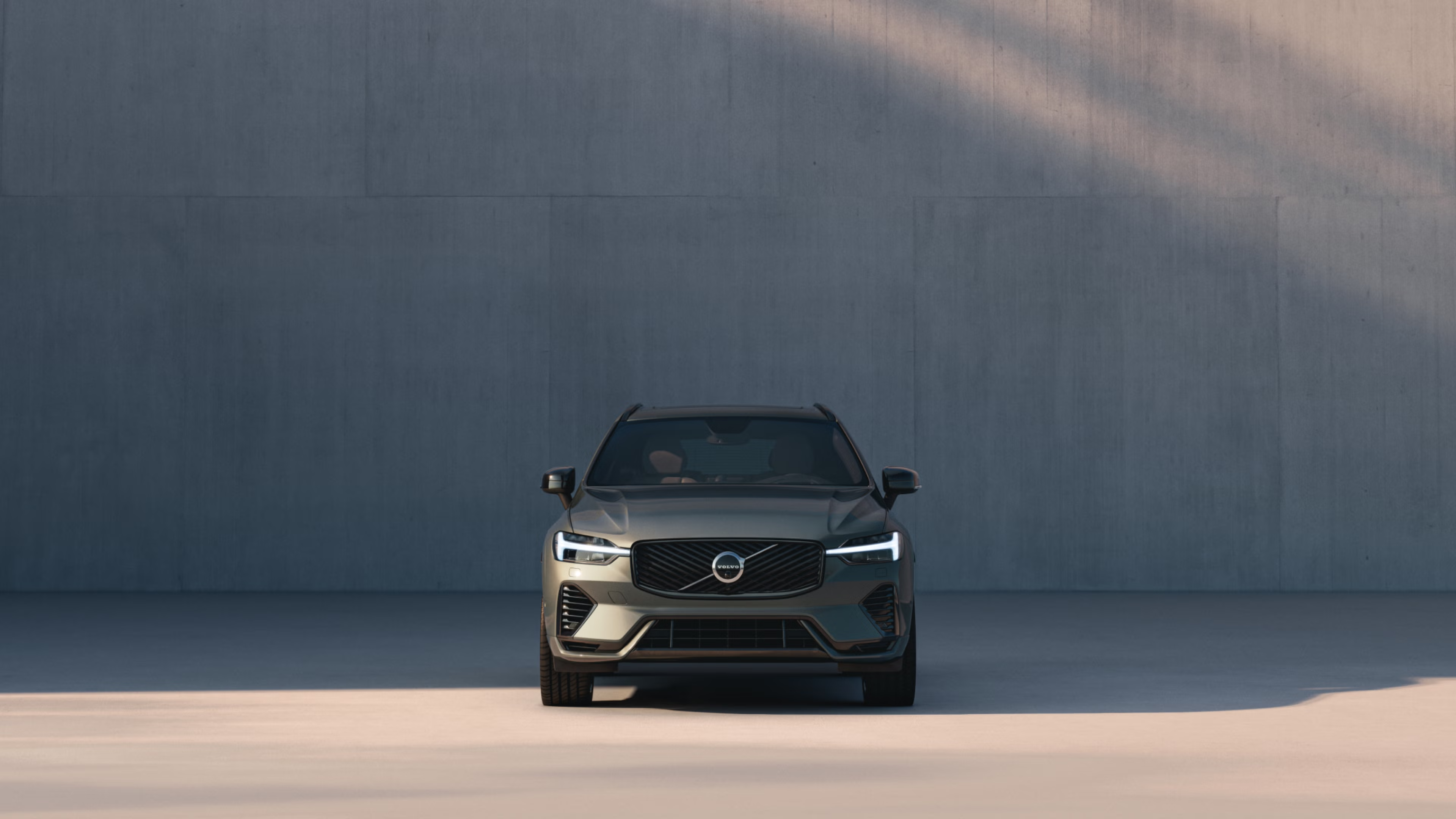 Ngoại thất Volvo XC60 Recharge – Sang trọng và hiện đại